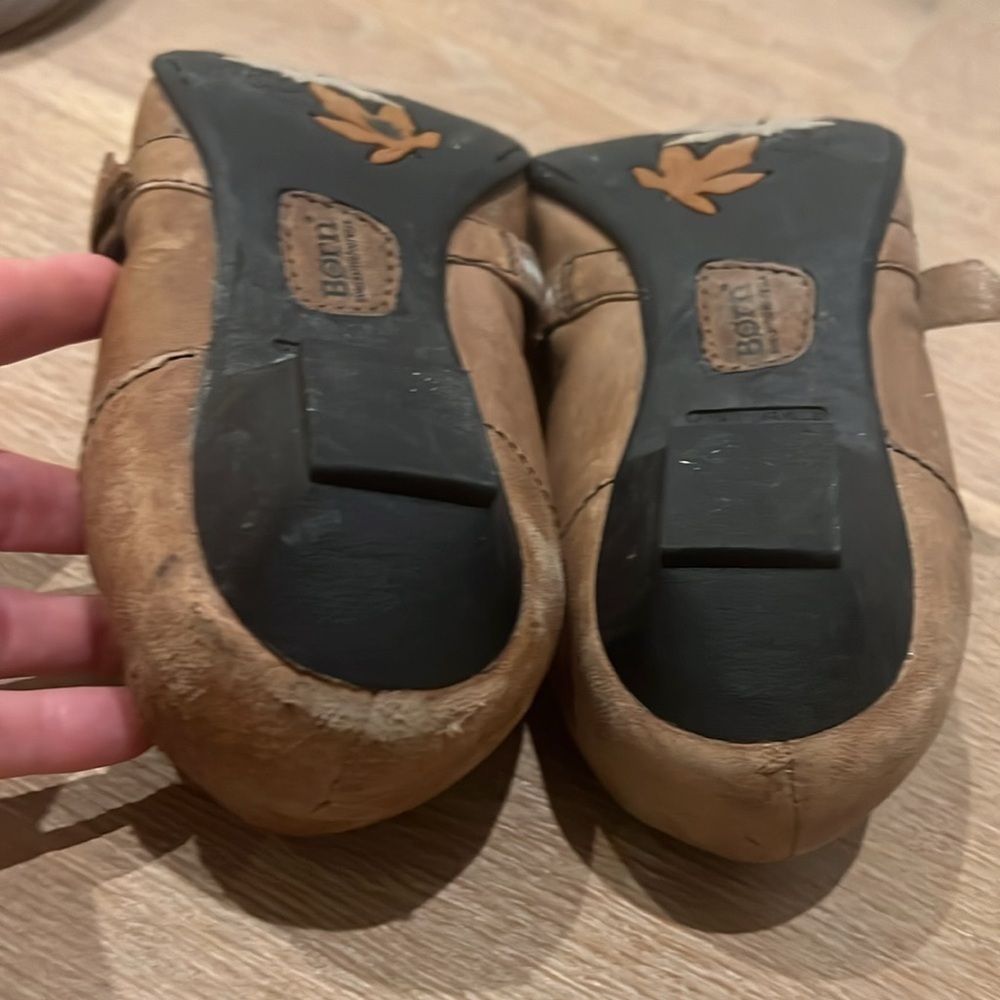 Born Womens Mary Jane Ballet Brown Leather Slip On with small heel 8.5/40 - Picture 3 of 4